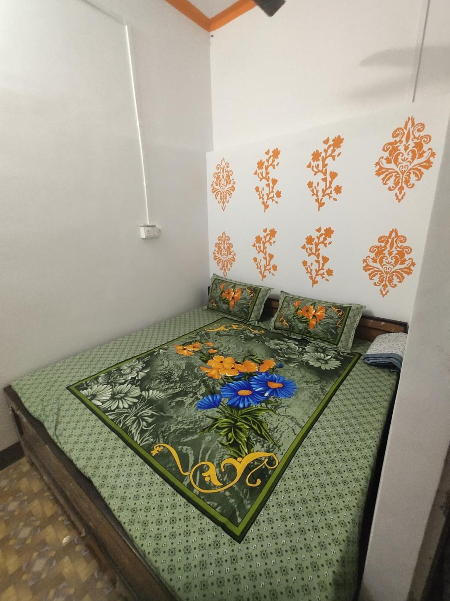 Awadh Guest House Ayodhya Exterior photo